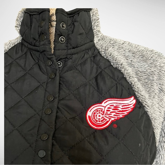 ANTIGUA Women's Detroit Red Wings Black/Gray Sherpa Pullover Jacket | Med | EUC - Picture 10 of 11
